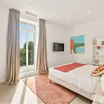 Luxurious Villa *