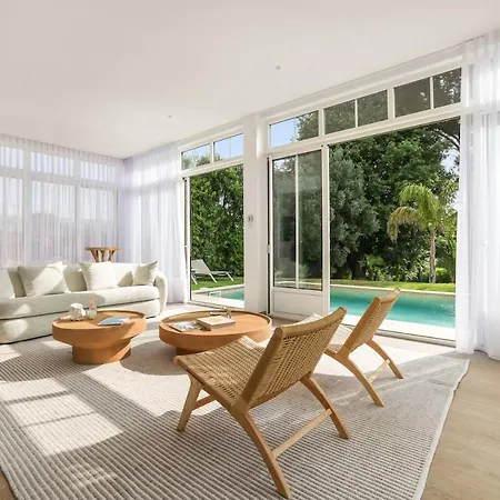 Luxurious * 앙티브